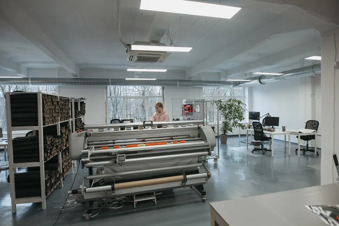 网络交换机与光纤收发器选型指南：政企网络基础设施搭建要点解析