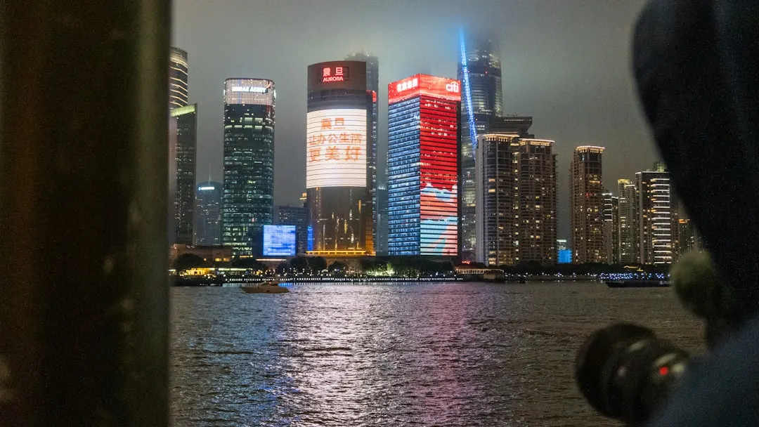 钊娅休协议转换器在复杂网络环境中的技术应用与实践