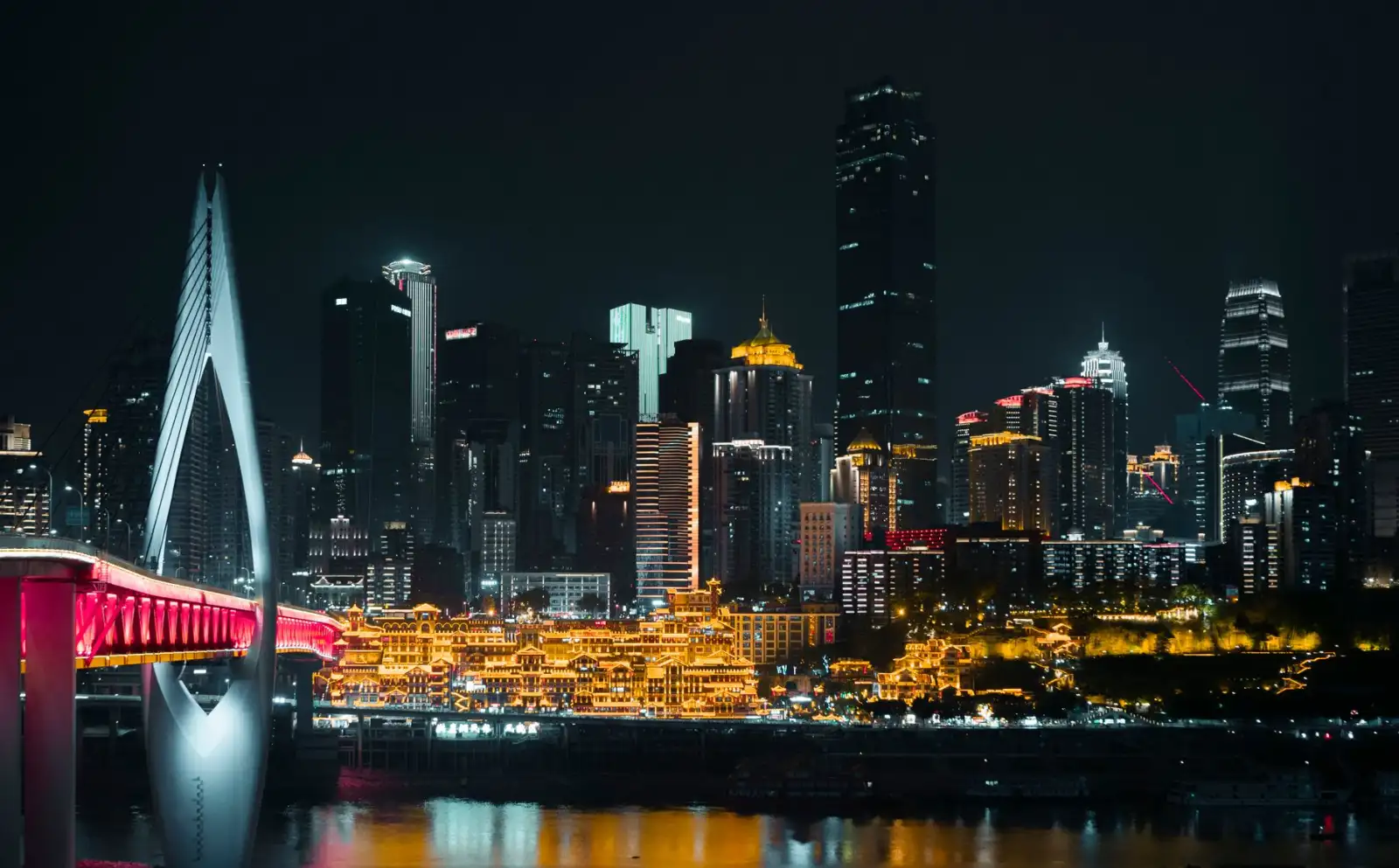 网络交换机与协议转换器在智慧园区组网中的应用解析